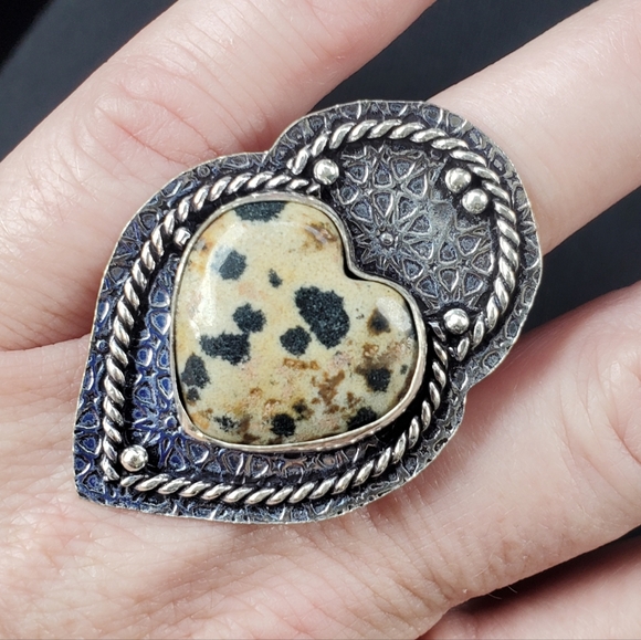New Heart Shaped Dalmatian Jasper 925 Silver Statement Ring. - Picture 3 of 14